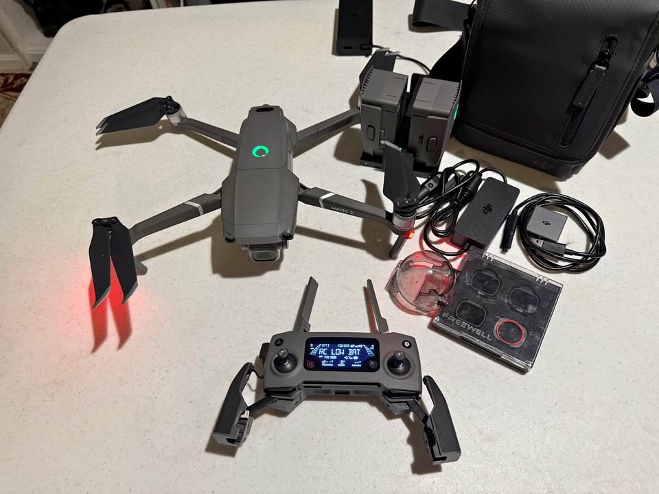 DJI Mavic 2 – Fly More Kit – Like New – Pro Bundle